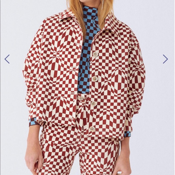 Woman’s jacket - Picture 2 of 4